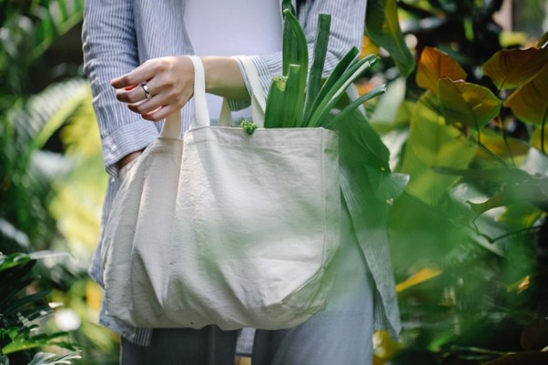 A green (sustainable) tote 